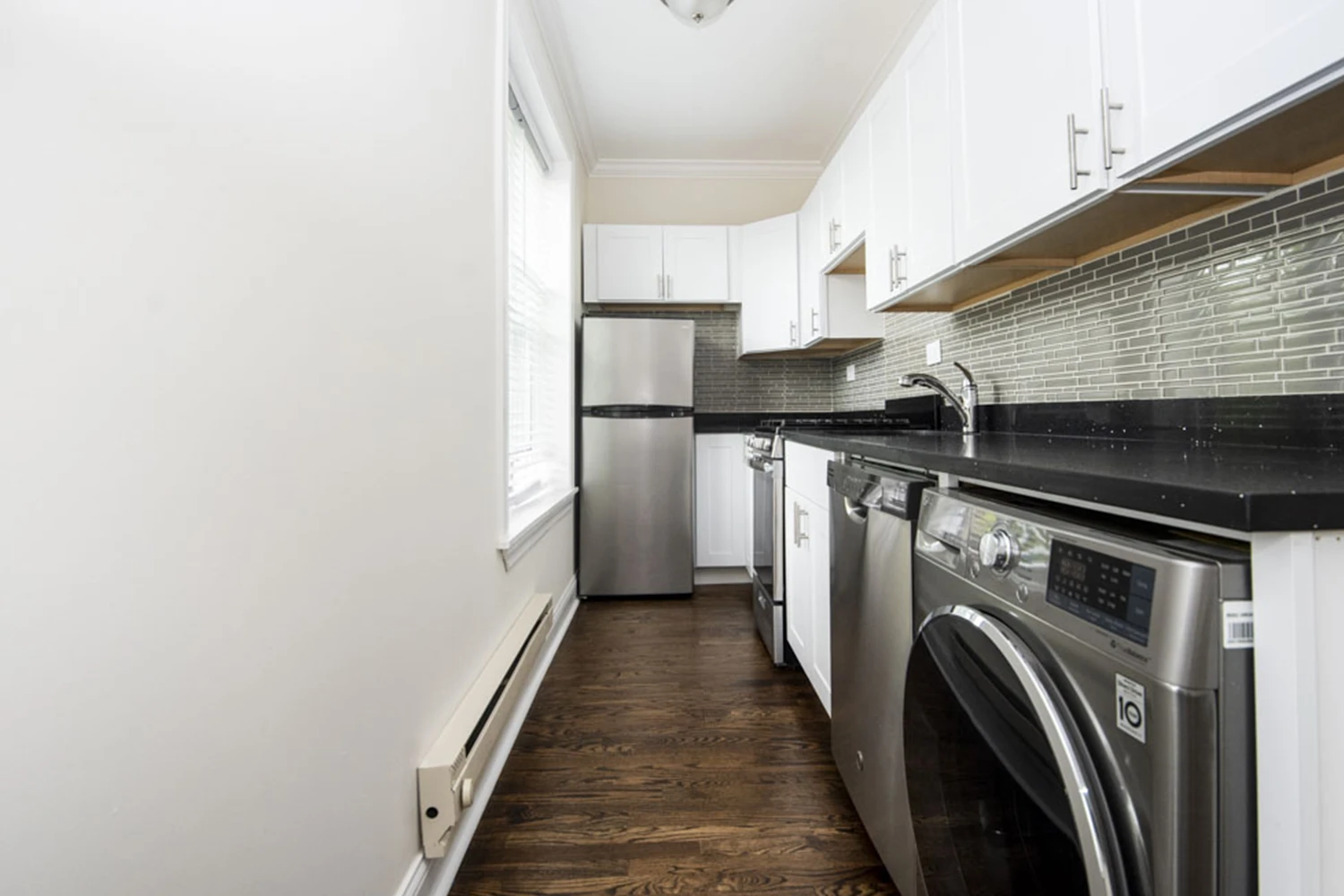 923 W Waveland Ave Apt 2B, Chicago IL properties 915-23-w-waveland-chicago-il-60613-lake-view 923-2b