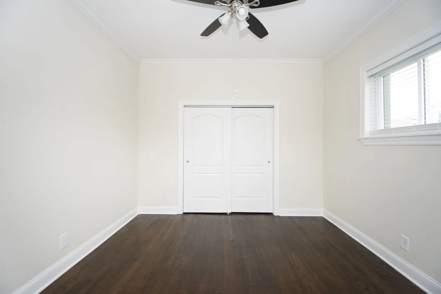 923 W Waveland Ave Apt 2B, Chicago IL properties 915-23-w-waveland-chicago-il-60613-lake-view 923-2b