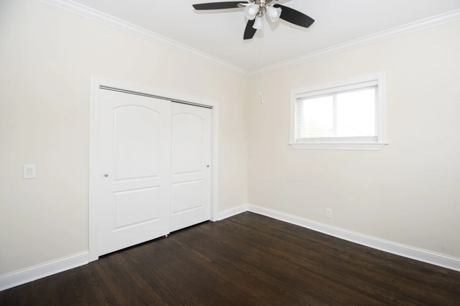 923 W Waveland Ave Apt 2B, Chicago IL properties 915-23-w-waveland-chicago-il-60613-lake-view 923-2b