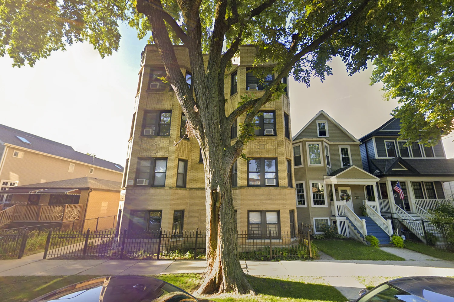 1909-13 W Larchmont Ave Chicago IL 60613 North Center properties 1909-13-w-larchmont-ave-chicago-il-60613-north-center