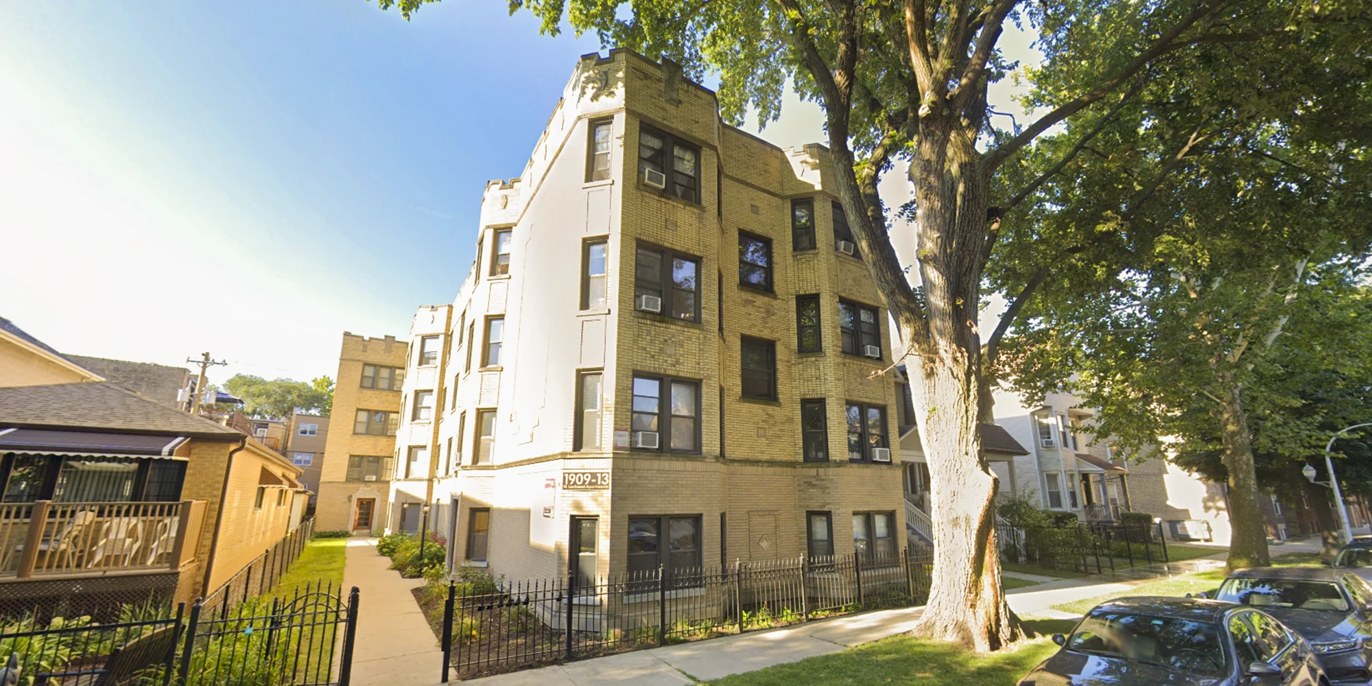 1909-13 W Larchmont Ave Chicago IL 60613 North Center properties 1909-13-w-larchmont-ave-chicago-il-60613-north-center