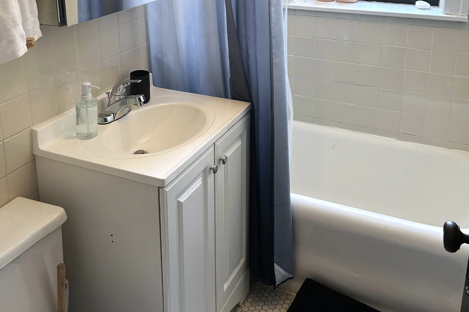 1911 W. Larchmont Ave Apt 3A, Chicago IL properties 1909-13-w-larchmont-ave-chicago-il-60613-north-center 1911-3a