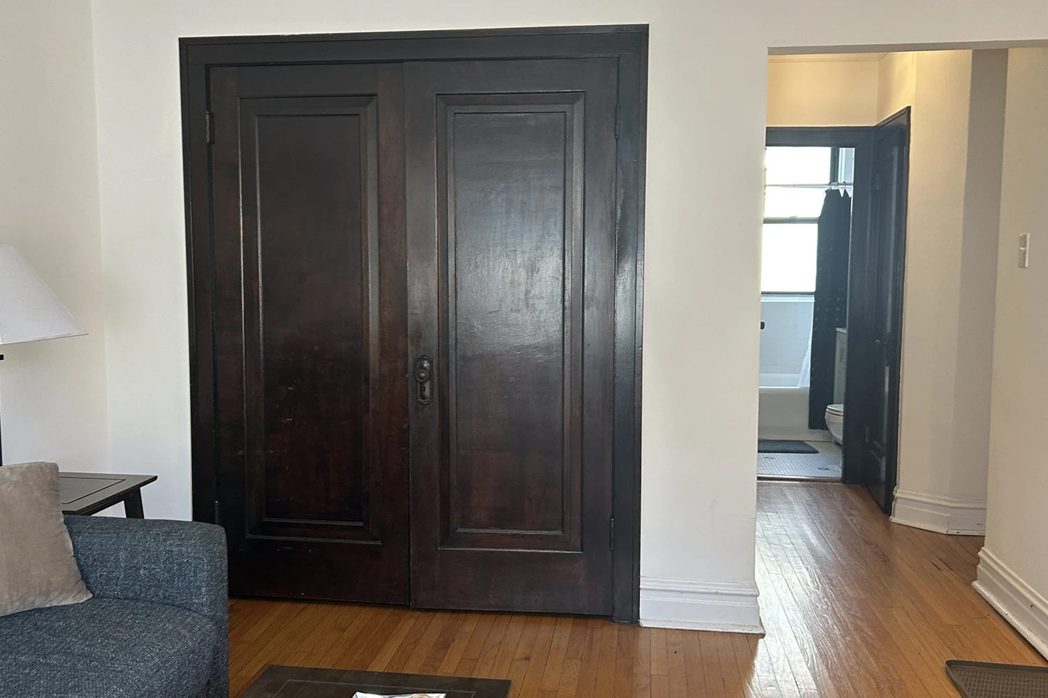 1911 W. Larchmont Ave Apt 1B, Chicago IL properties 1909-13-w-larchmont-ave-chicago-il-60613-north-center 1911-1b
