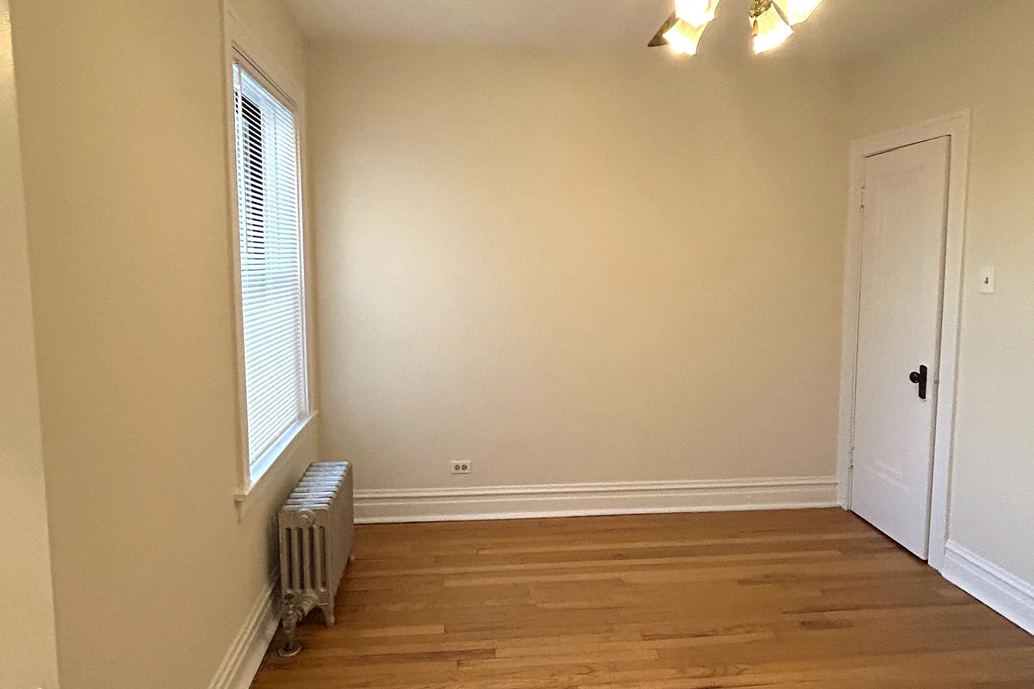 1913 W. Larchmont Ave Apt 3B, Chicago IL properties 1909-13-w-larchmont-ave-chicago-il-60613-north-center 1913-3b   