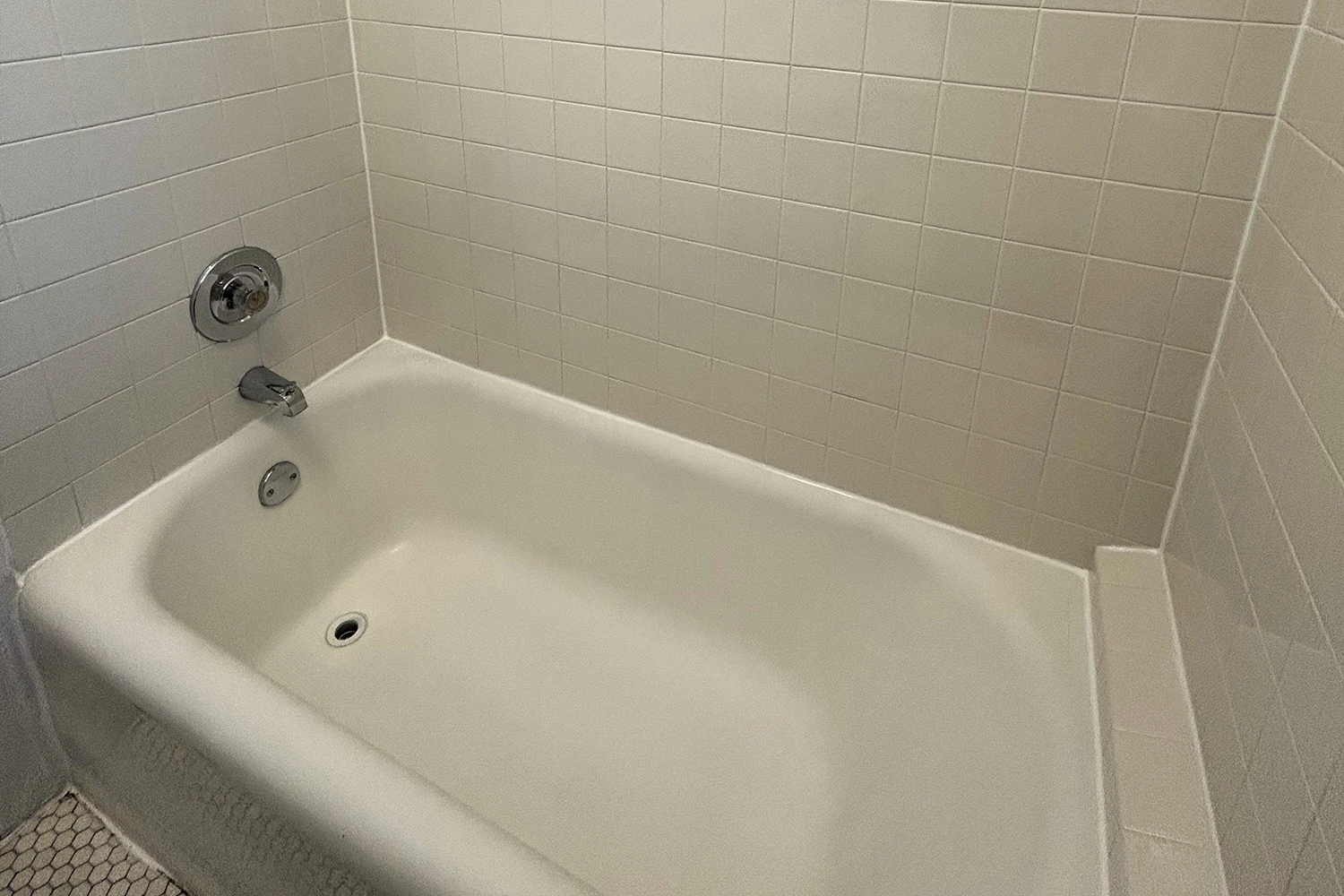 1913 W. Larchmont Ave Apt 3B, Chicago IL properties 1909-13-w-larchmont-ave-chicago-il-60613-north-center 1913-3b   