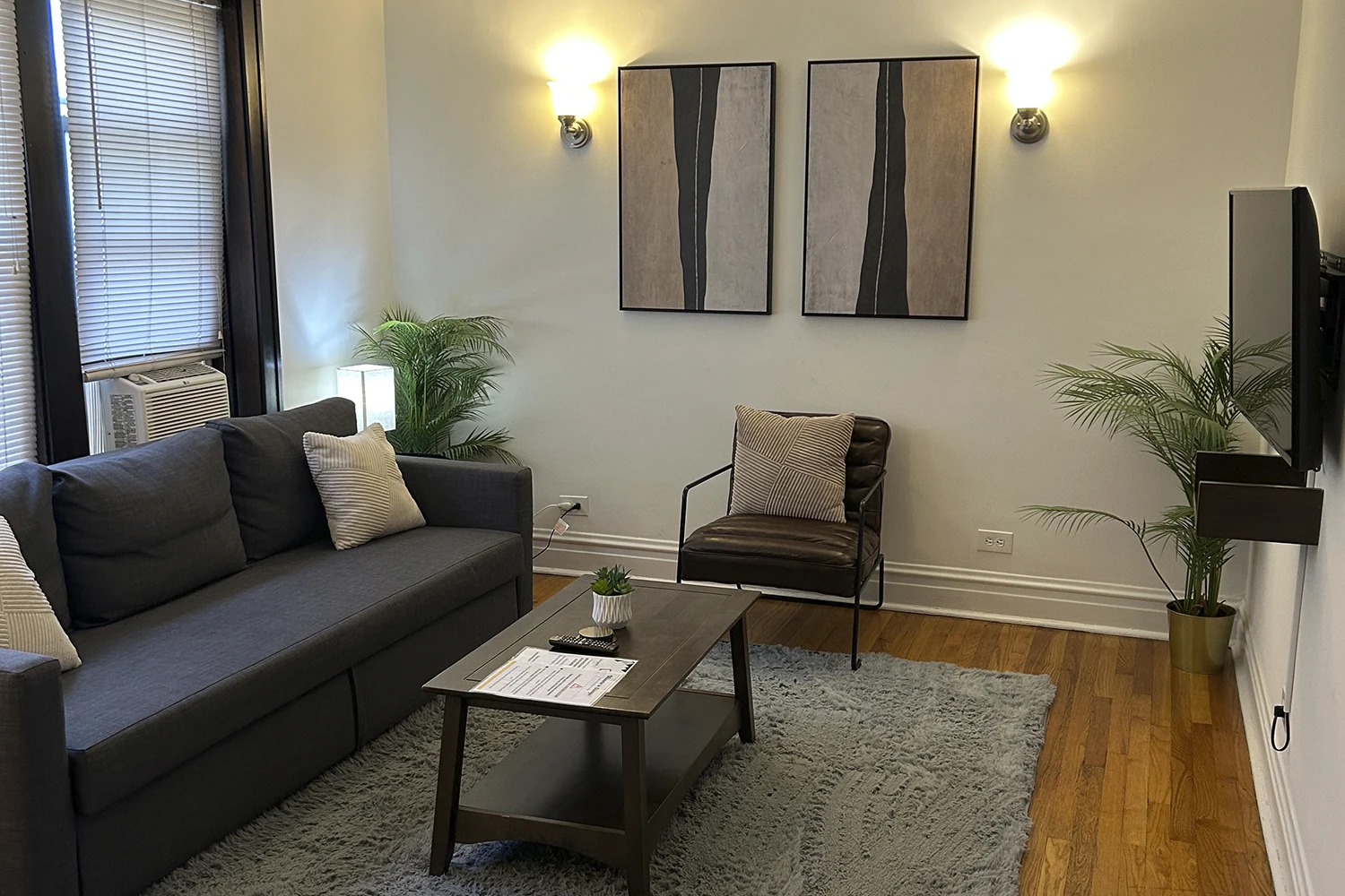 1909 W. Larchmont Ave Apt 3, Chicago IL properties 1909-13-w-larchmont-ave-chicago-il-60613-north-center 1909-3