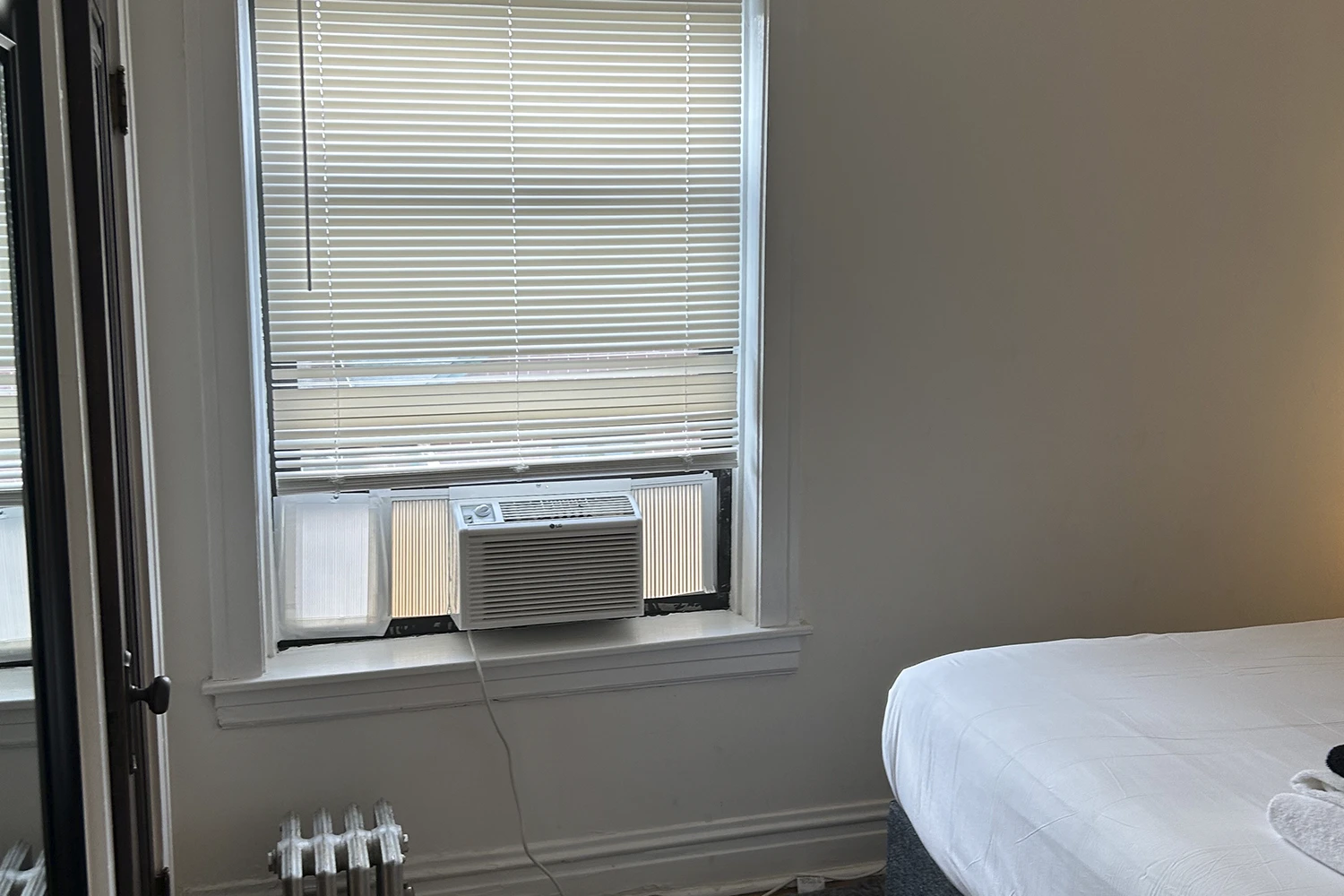 1909 W. Larchmont Ave Apt 3, Chicago IL properties 1909-13-w-larchmont-ave-chicago-il-60613-north-center 1909-3