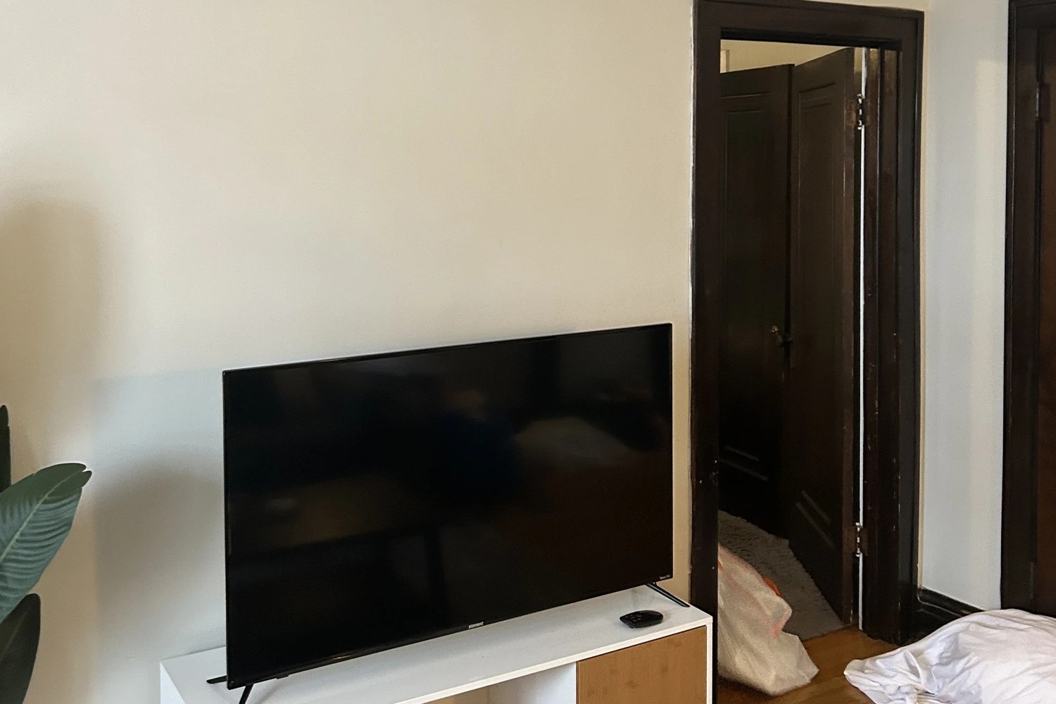 1911 W. Larchmont Ave Apt 2A, Chicago IL properties 1909-13-w-larchmont-ave-chicago-il-60613-north-center 1911-2a   