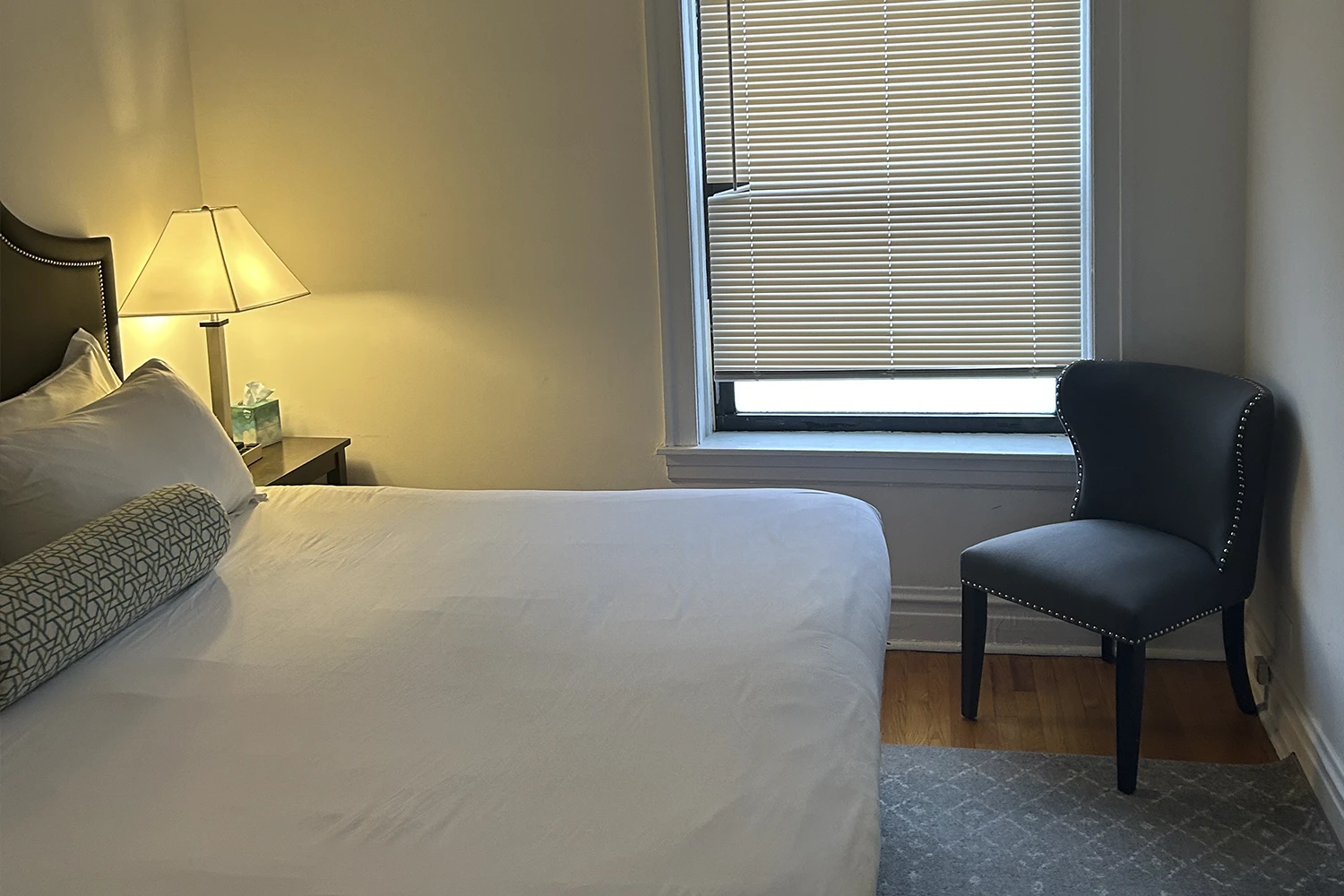 1911 W. Larchmont Ave Apt 2B, Chicago IL properties 1909-13-w-larchmont-ave-chicago-il-60613-north-center 1911-2b   