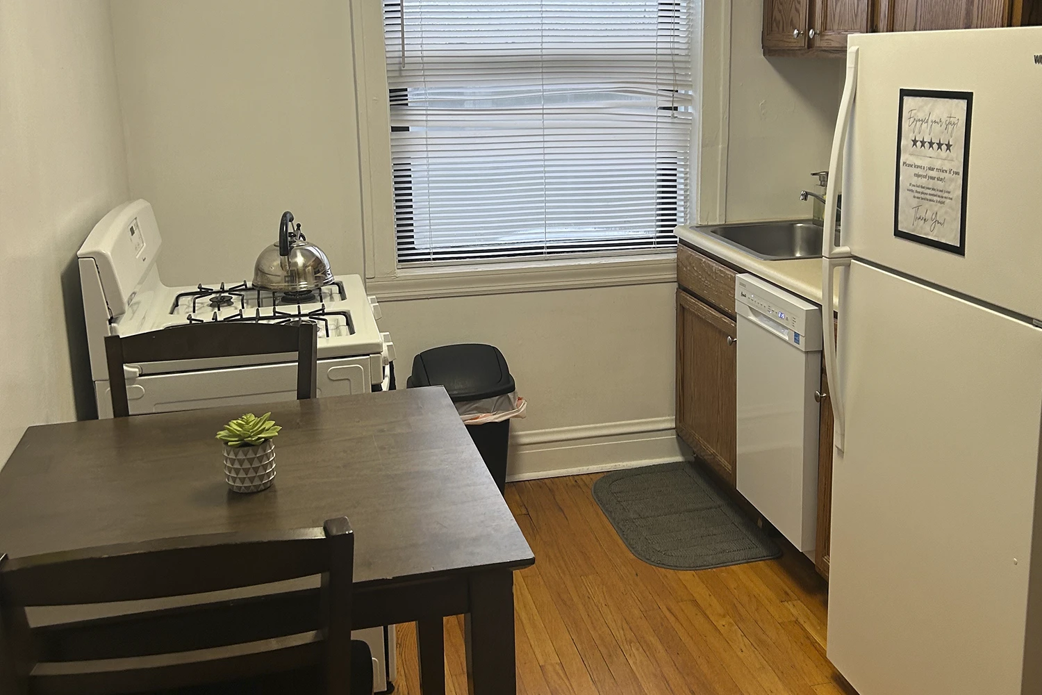 1911 W. Larchmont Ave Apt 2B, Chicago IL properties 1909-13-w-larchmont-ave-chicago-il-60613-north-center 1911-2b   