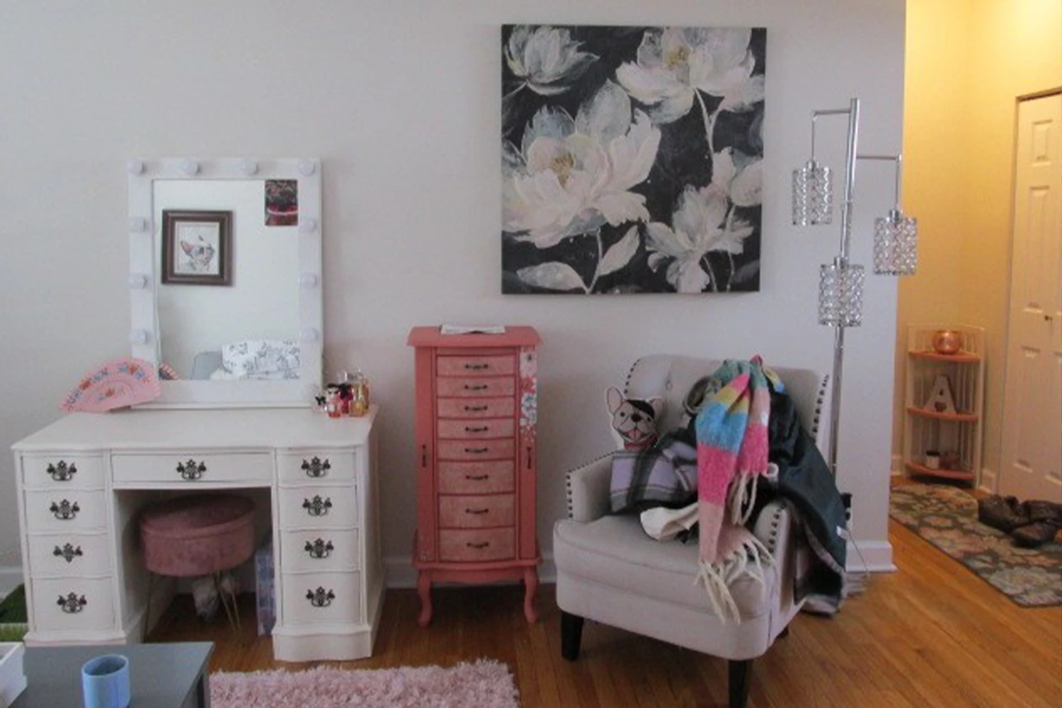 728 W Roscoe St Apt 2E, Chicago IL properties 724-32-w-roscoe-st-chicago-il-60657-lake-view 728-2e