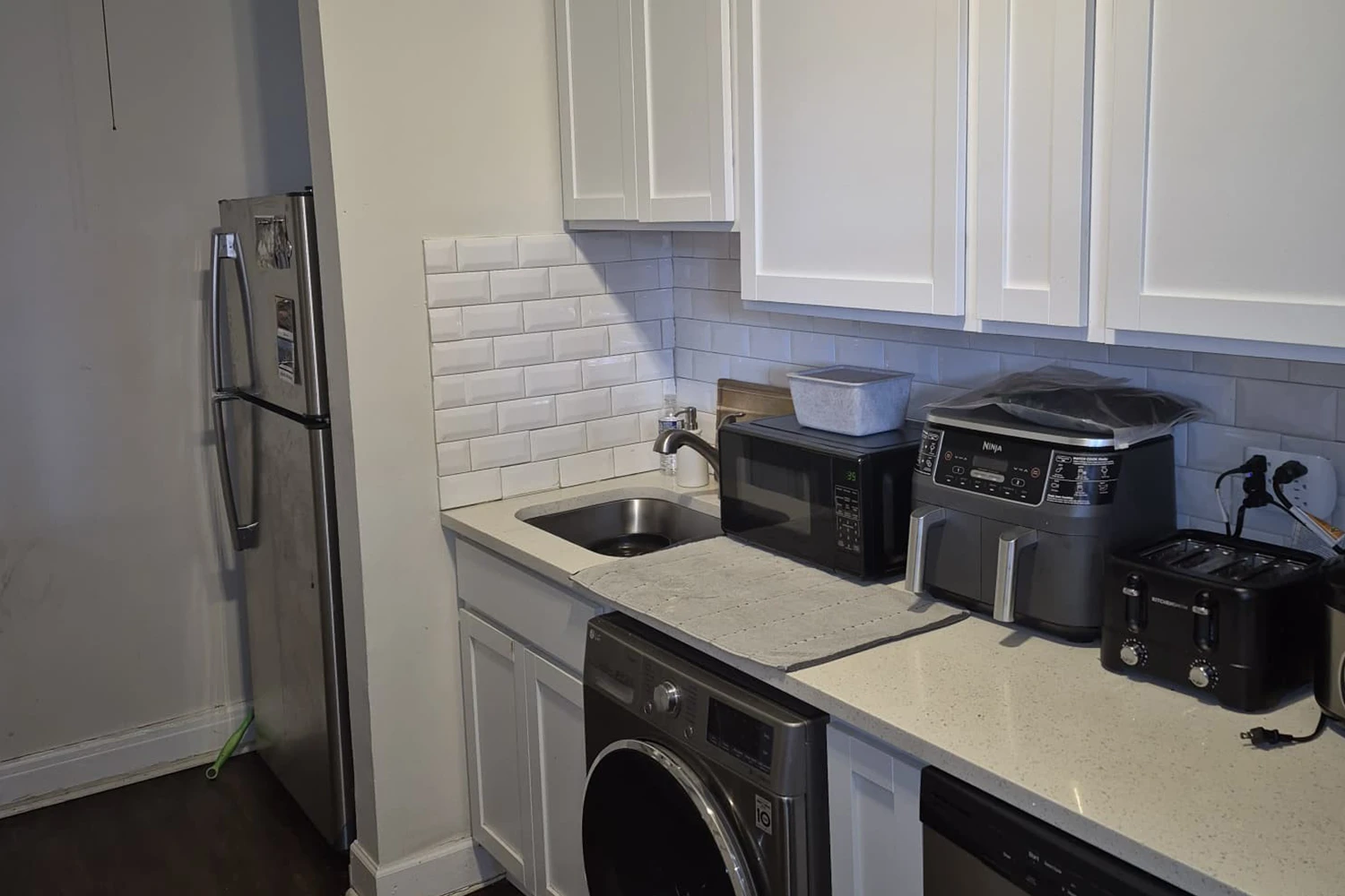 945 Judson Ave St Apt 1, Evanston IL properties 312-320-lee-st-evanston-il-60202 945-1   