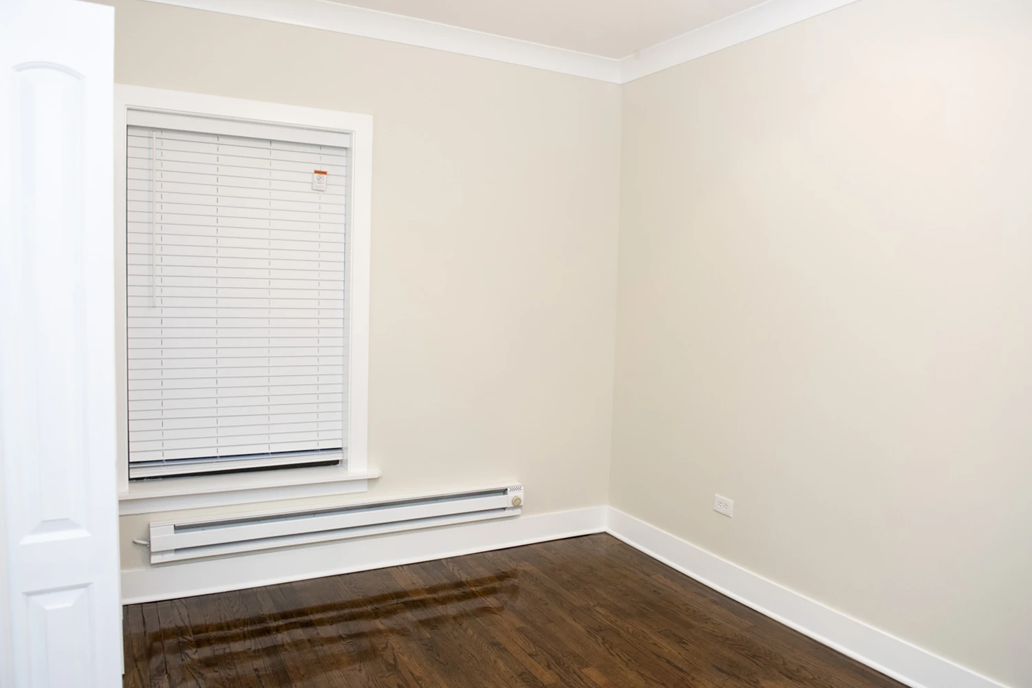 730 W Roscoe St Apt 2S, Chicago IL properties 724-32-w-roscoe-st-chicago-il-60657-lake-view 730-2s