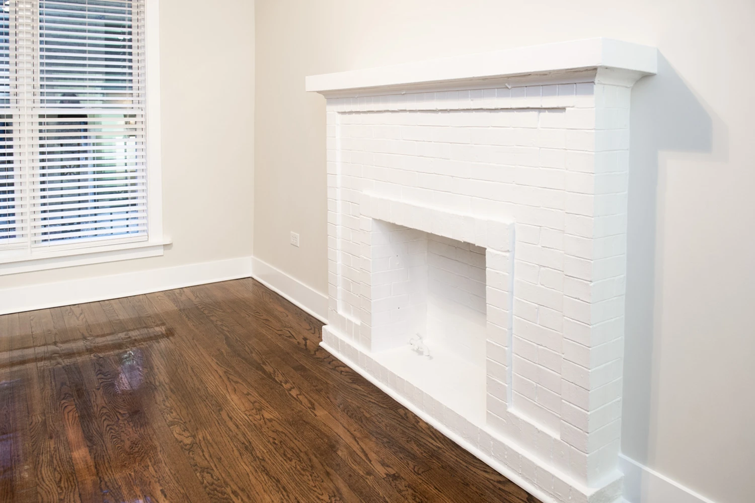 730 W Roscoe St Apt 2S, Chicago IL properties 724-32-w-roscoe-st-chicago-il-60657-lake-view 730-2s